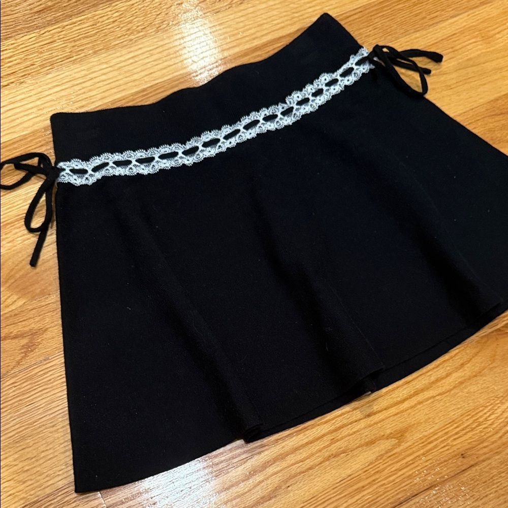 NWT Women’s Black Skirt with Lace Detail - Picture 2 of 5